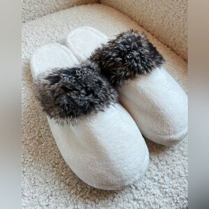 Pottery Barn faux-fur ombré slippers size medium